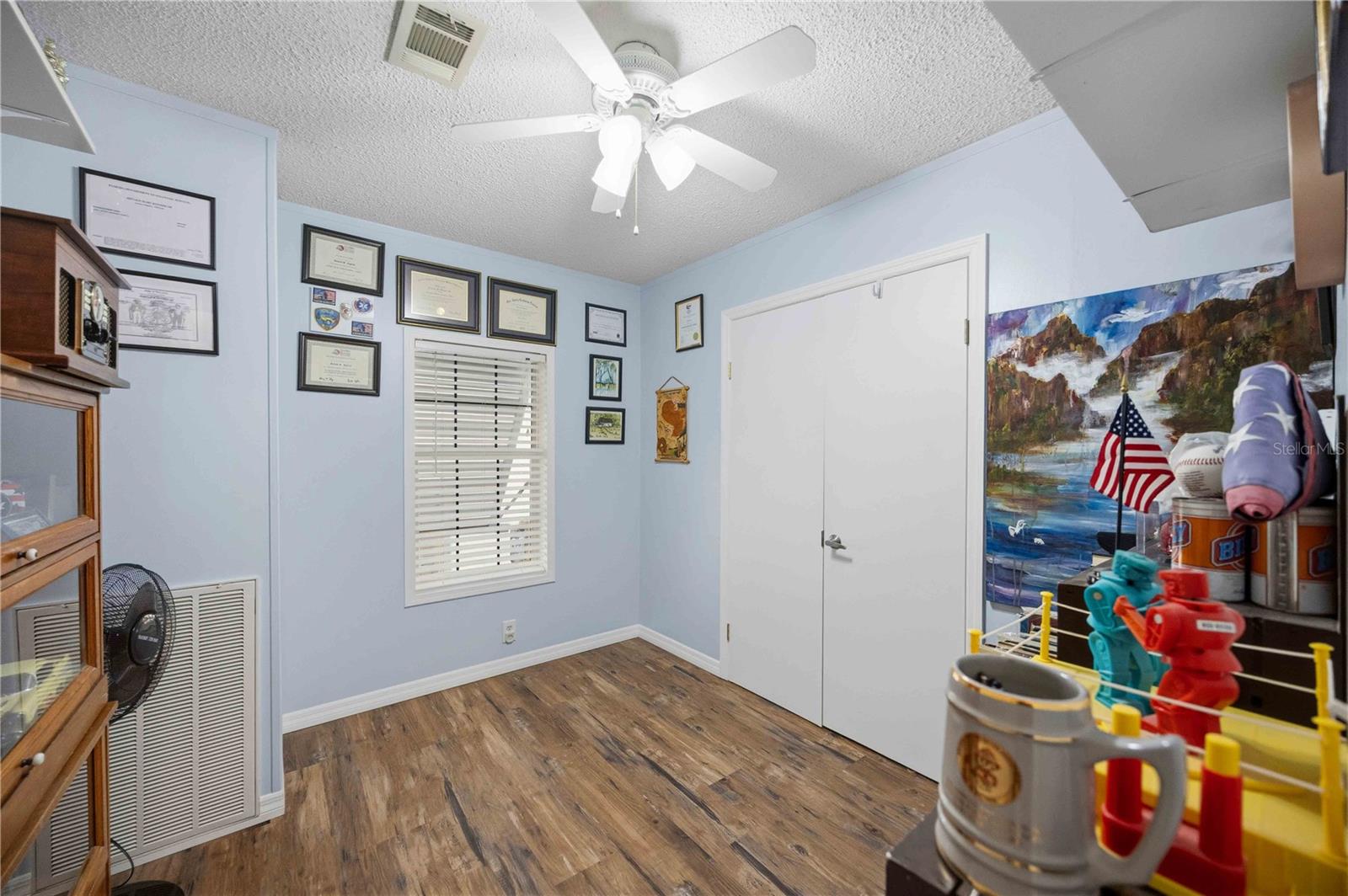 Image 19 of 33 For 10303 Burnt Store Road 97