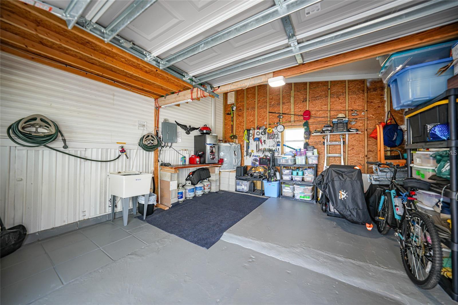 Image 28 of 33 For 10303 Burnt Store Road 97