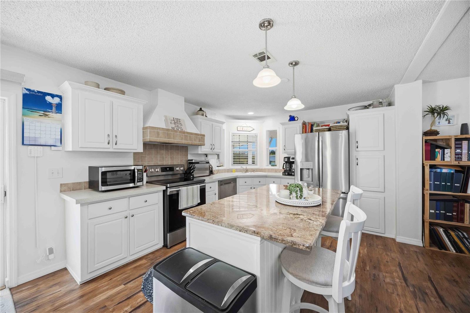 Image 3 of 33 For 10303 Burnt Store Road 97