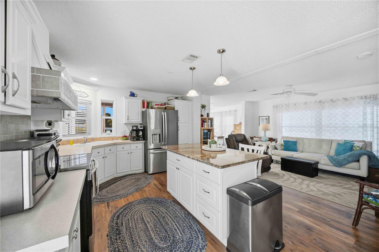 Image 4 of 33 For 10303 Burnt Store Road 97