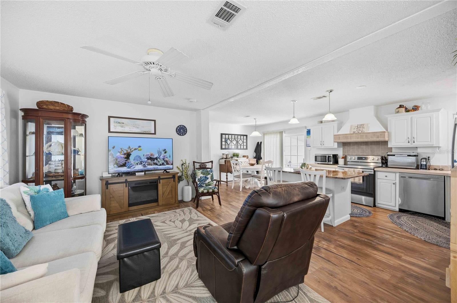 Image 9 of 33 For 10303 Burnt Store Road 97