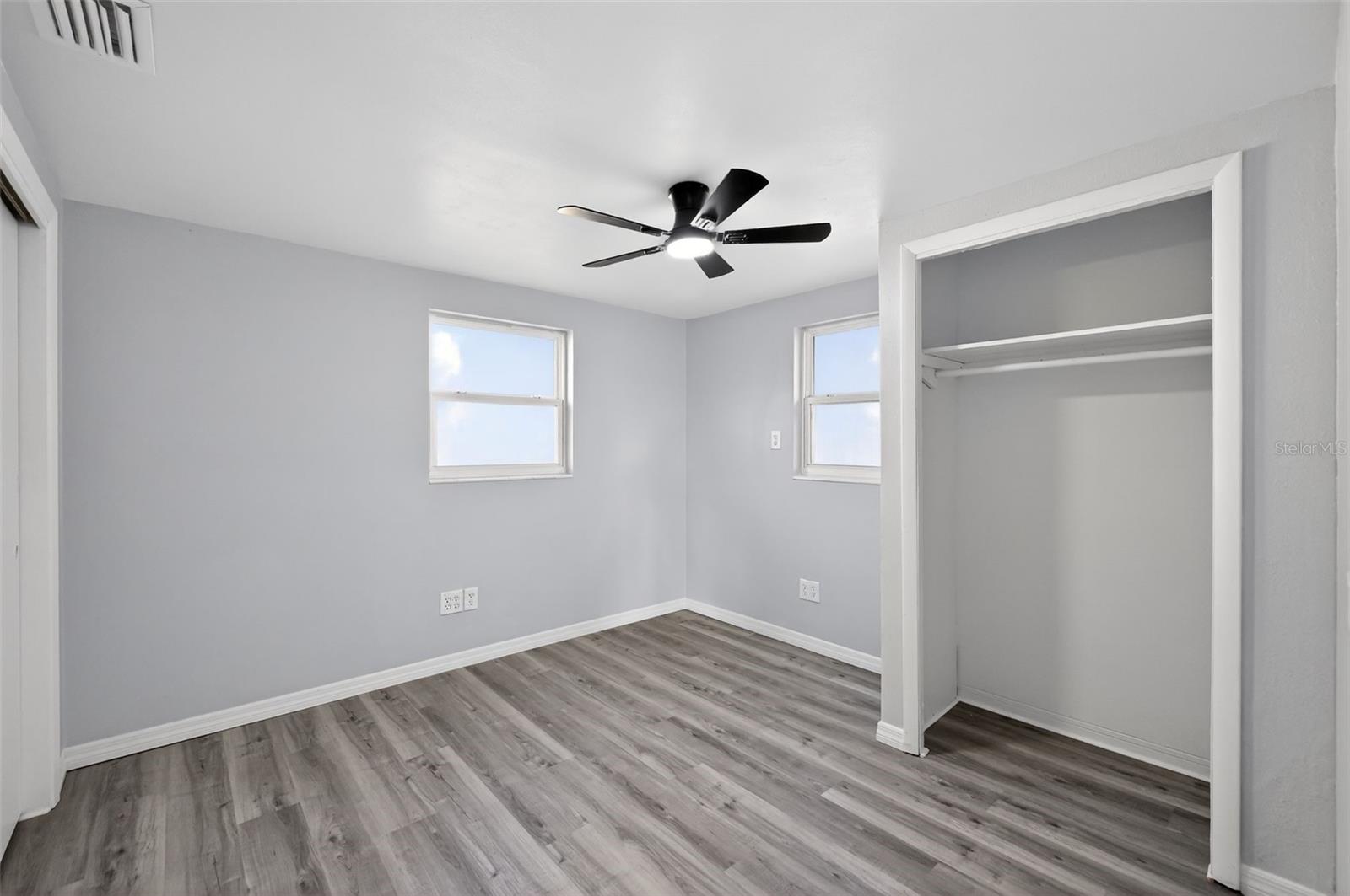 Image 13 of 21 For 4086 Arrowhead Avenue