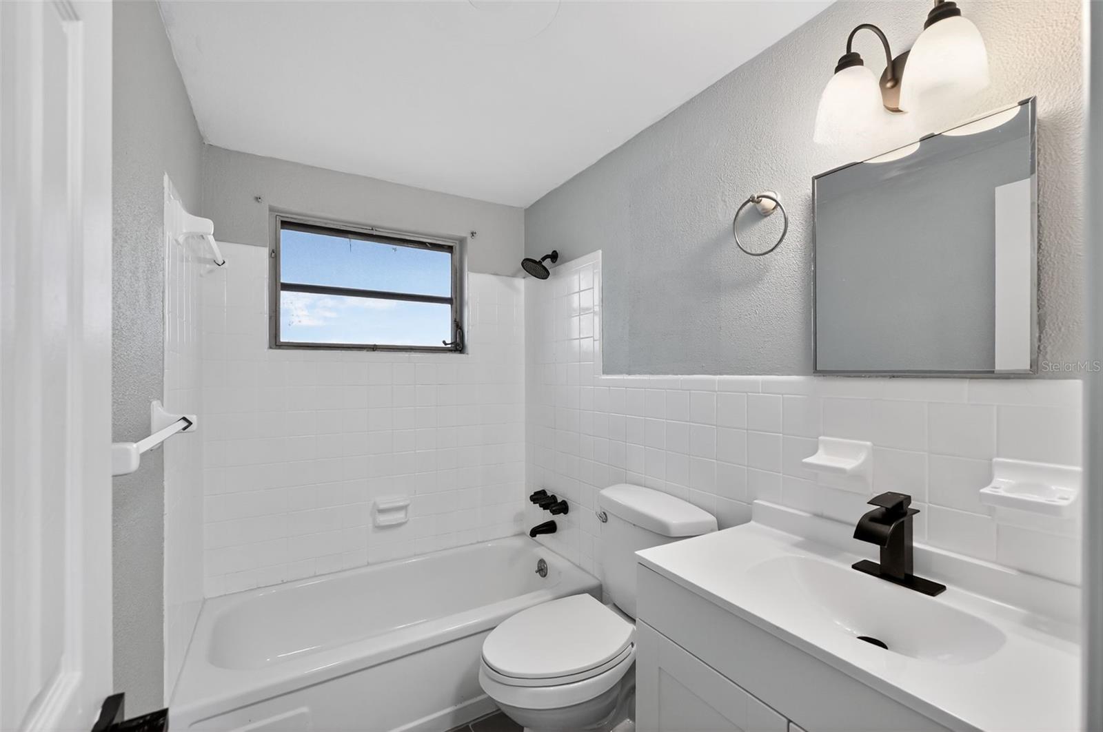 Image 15 of 21 For 4086 Arrowhead Avenue