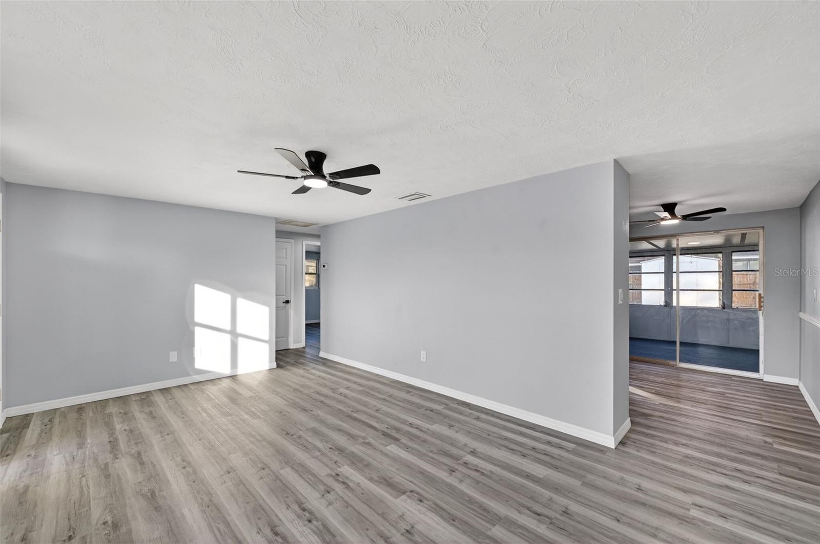 Image 6 of 21 For 4086 Arrowhead Avenue