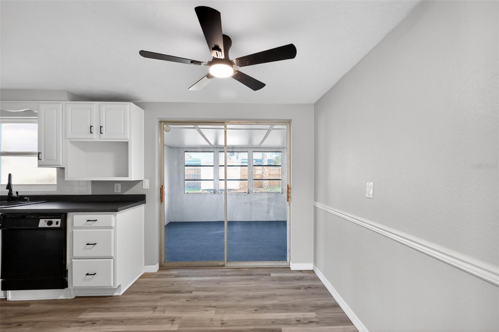 Image 9 of 21 For 4086 Arrowhead Avenue