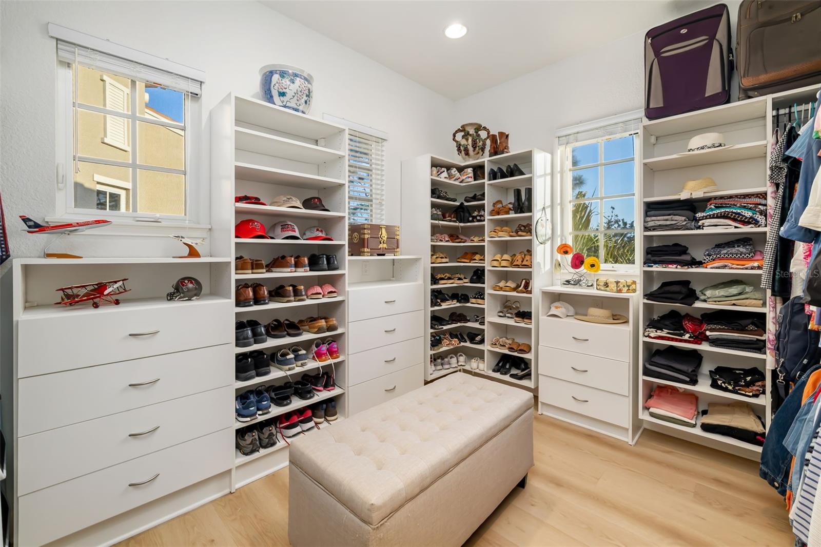 Image 43 of 100 For 1045 Fish Hook Cove