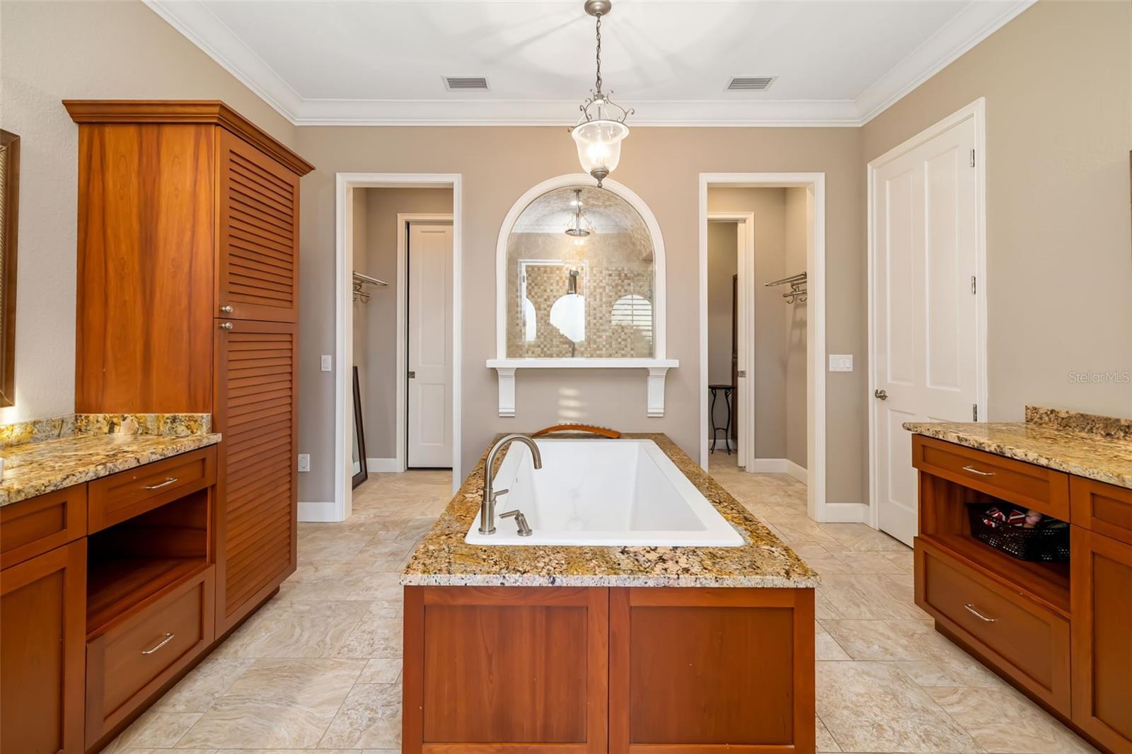 Image 46 of 100 For 1045 Fish Hook Cove