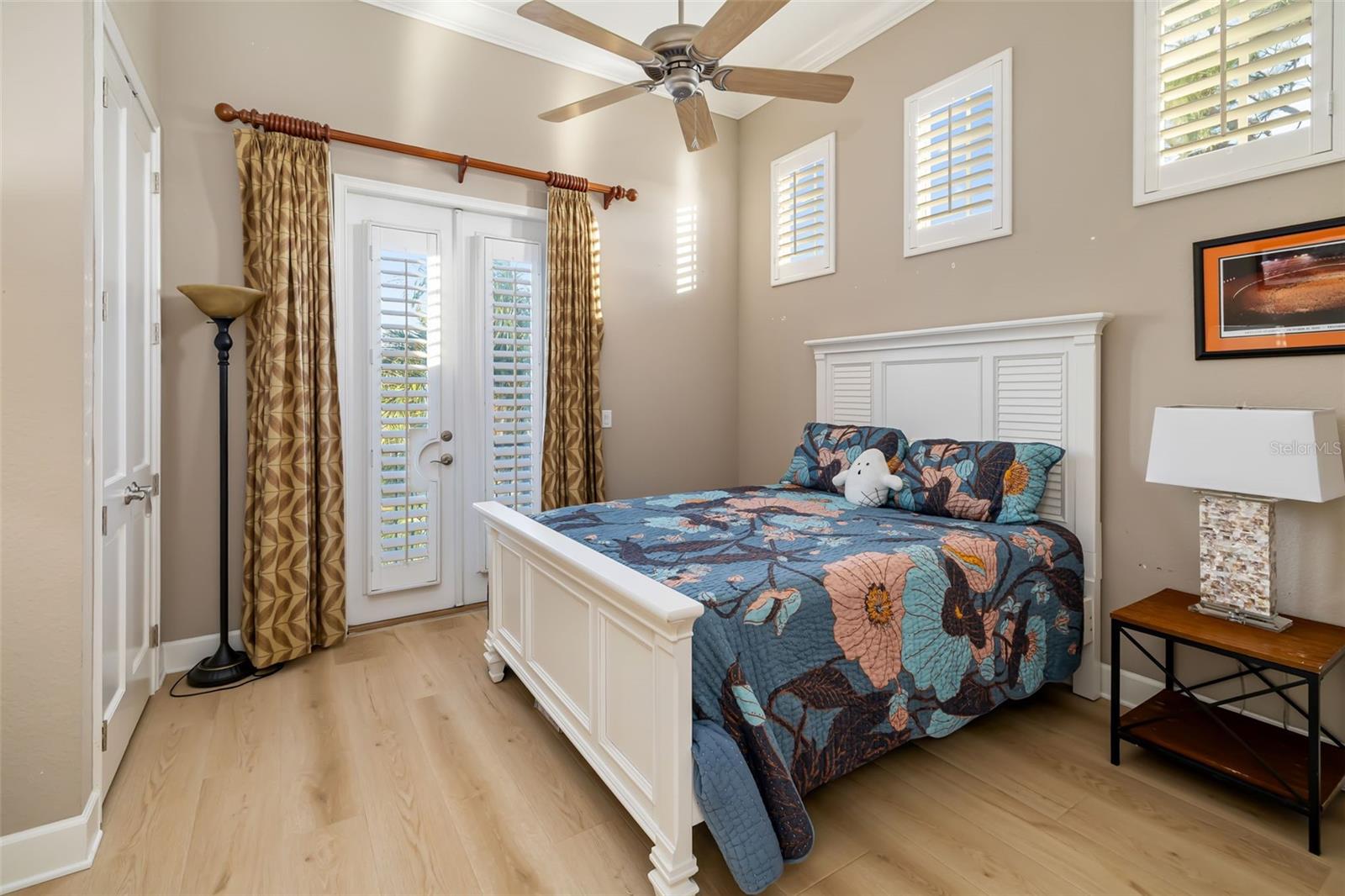 Image 55 of 100 For 1045 Fish Hook Cove