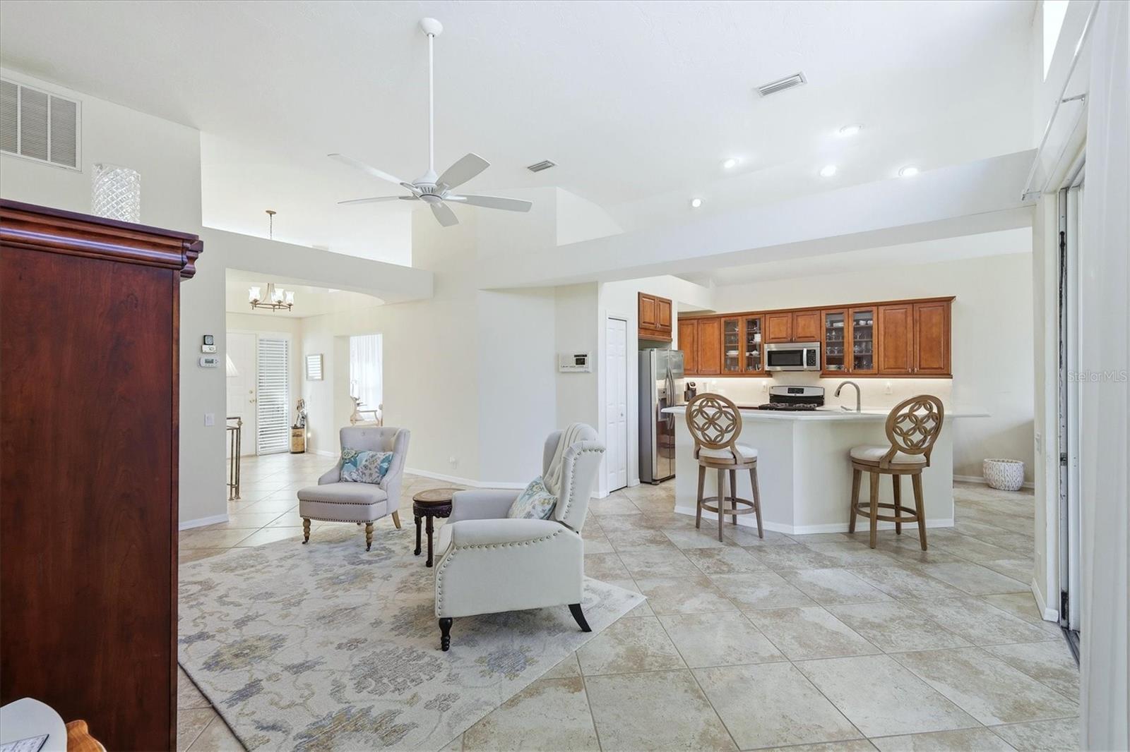 Image 10 of 52 For 6411 Berkshire Place