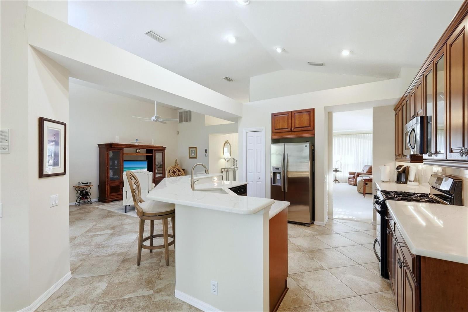 Image 15 of 52 For 6411 Berkshire Place