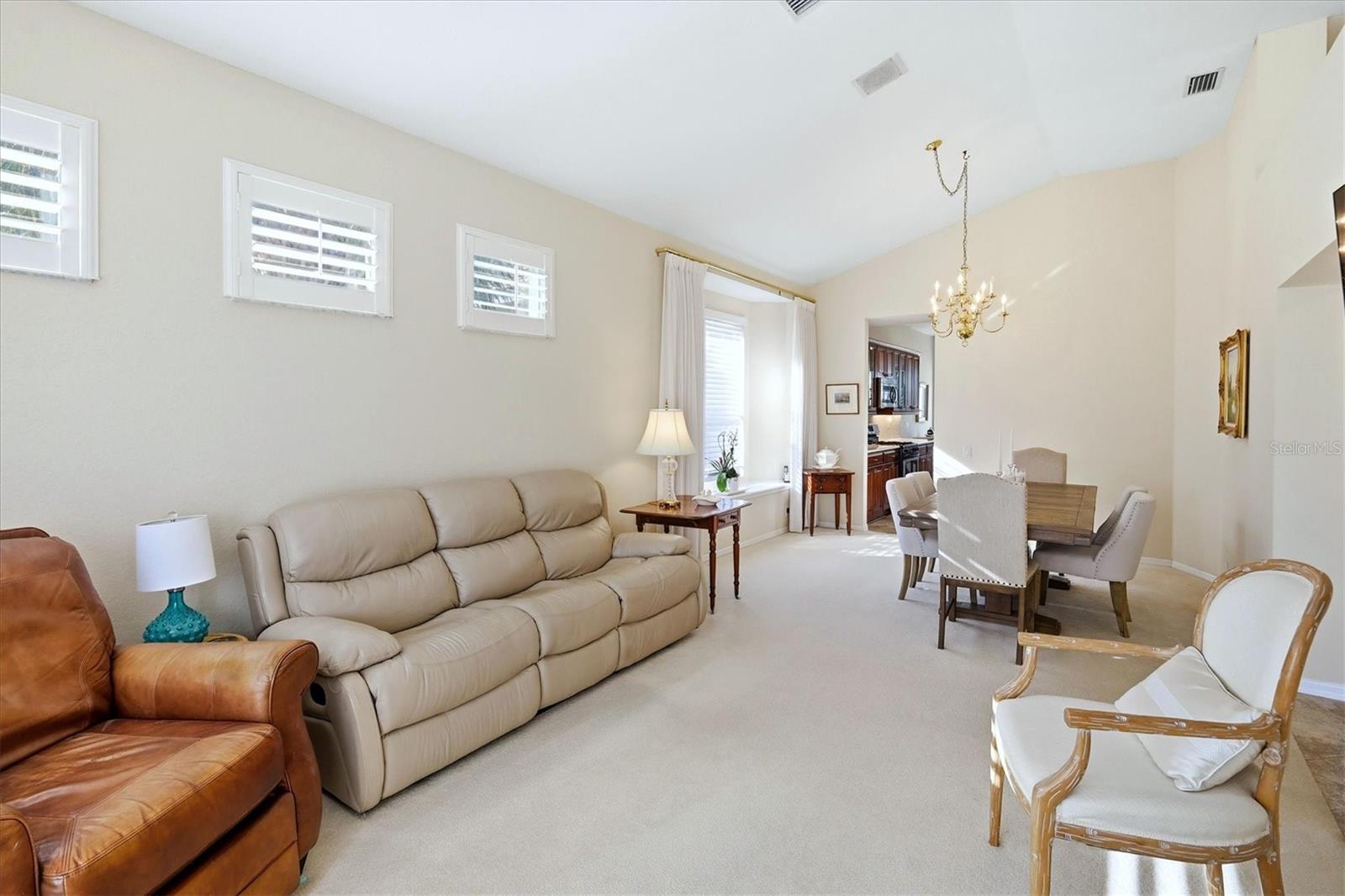 Image 5 of 52 For 6411 Berkshire Place