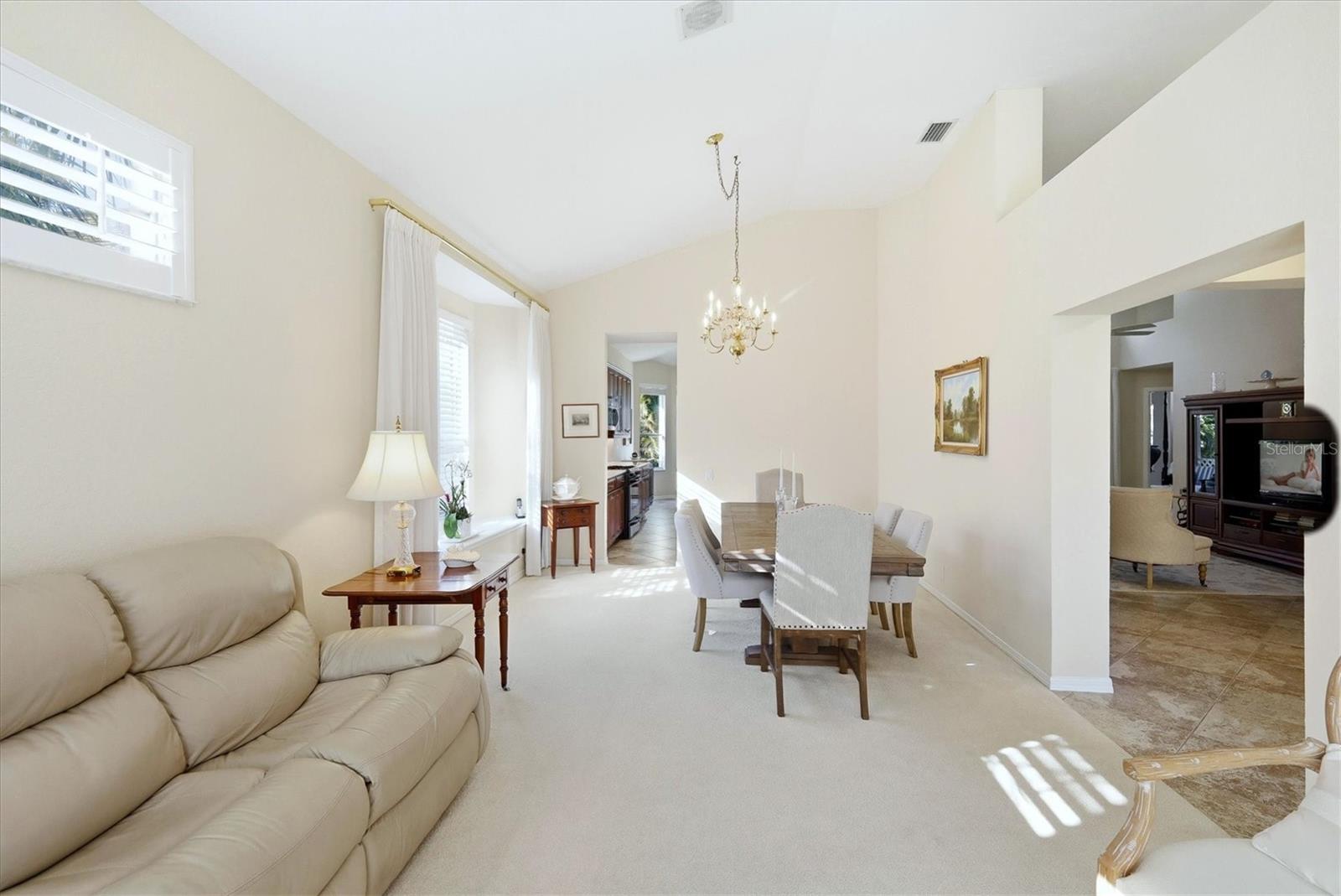 Image 6 of 52 For 6411 Berkshire Place