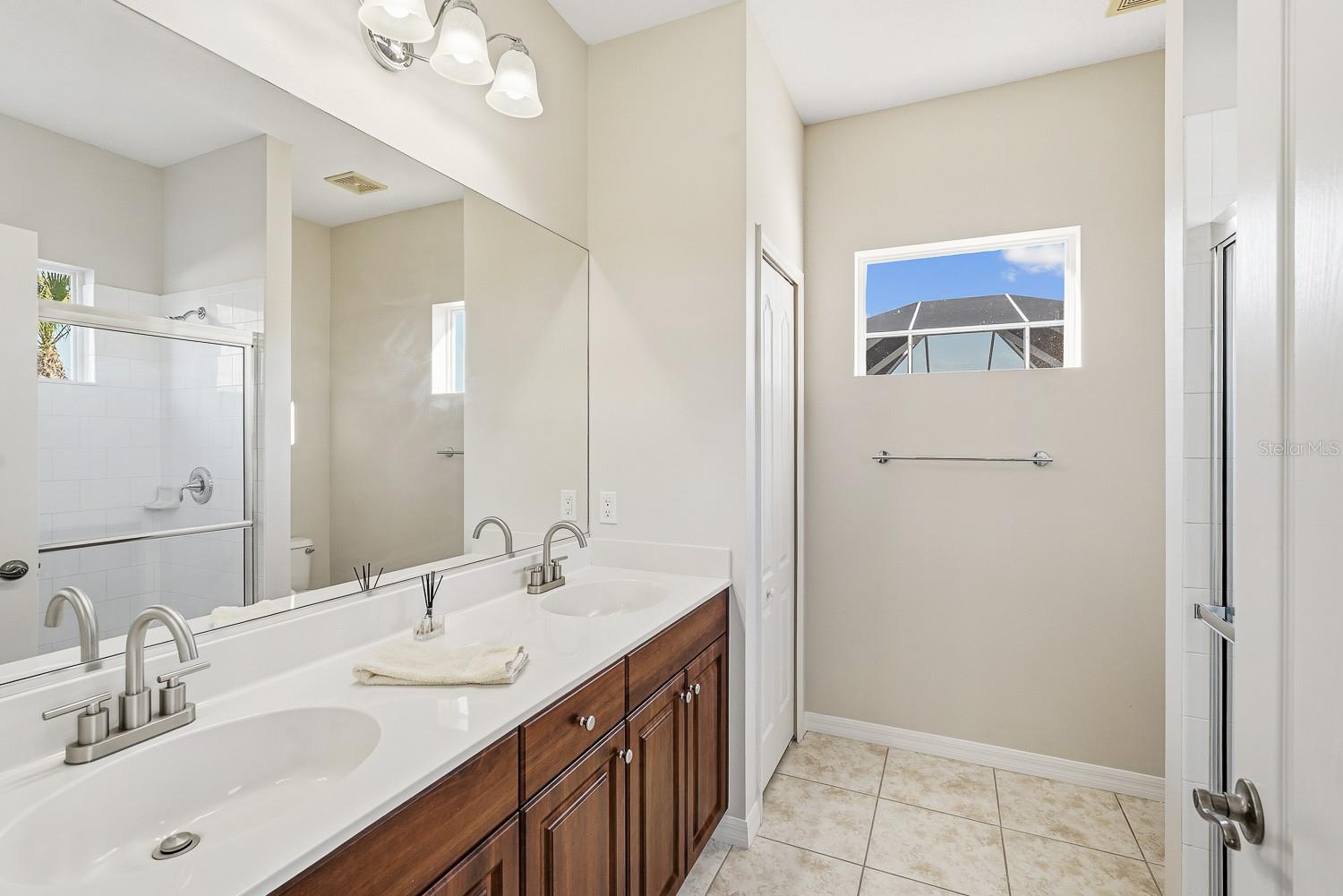 Image 13 of 22 For 1635 White Breeze Cove