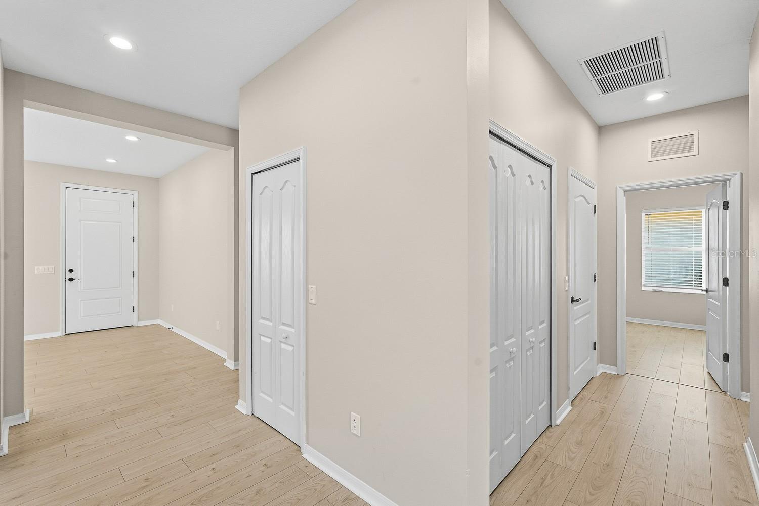 Image 14 of 22 For 1635 White Breeze Cove