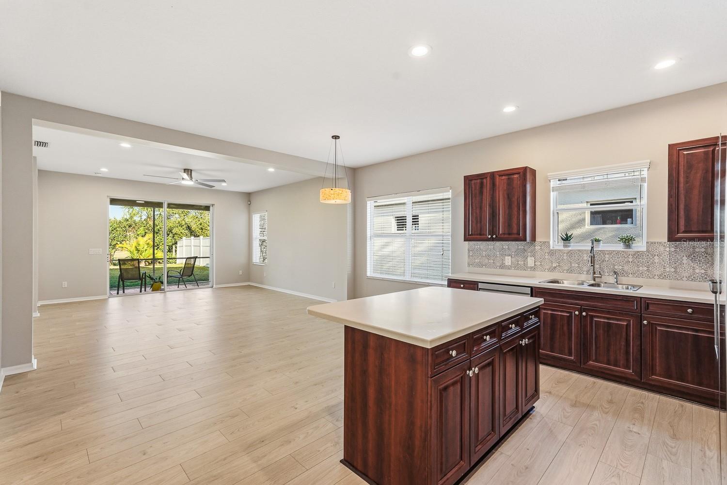 Image 5 of 22 For 1635 White Breeze Cove