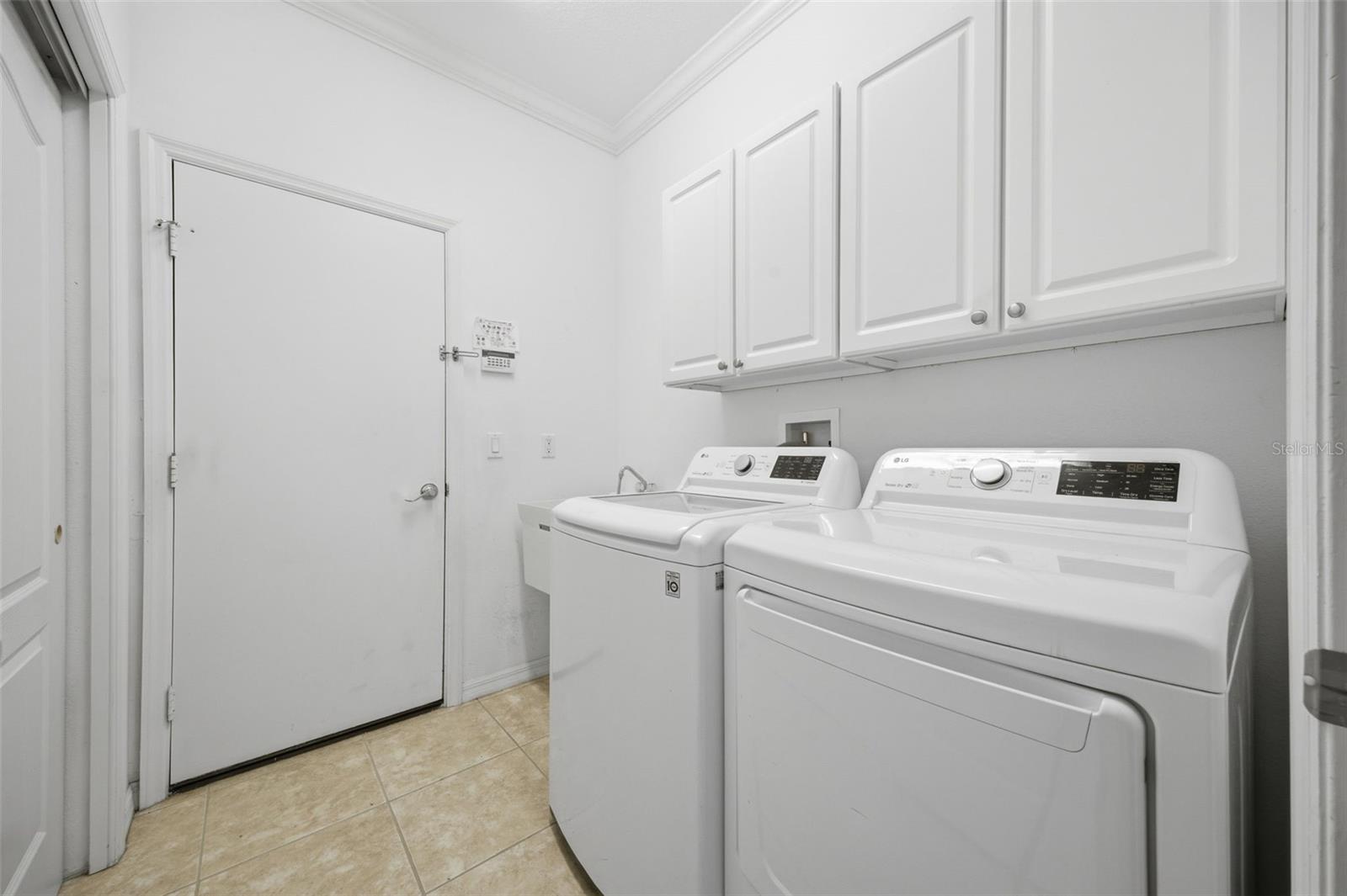 Image 28 of 34 For 6307 French Creek Court