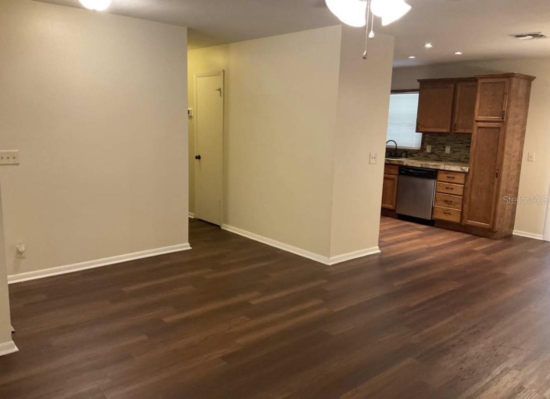 Image 2 of 8 For 3702 Pickwick Drive