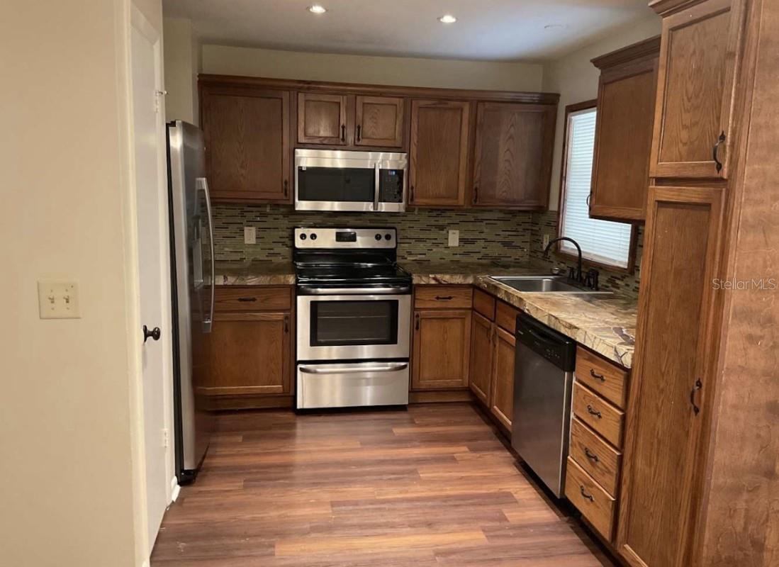 Image 3 of 8 For 3702 Pickwick Drive