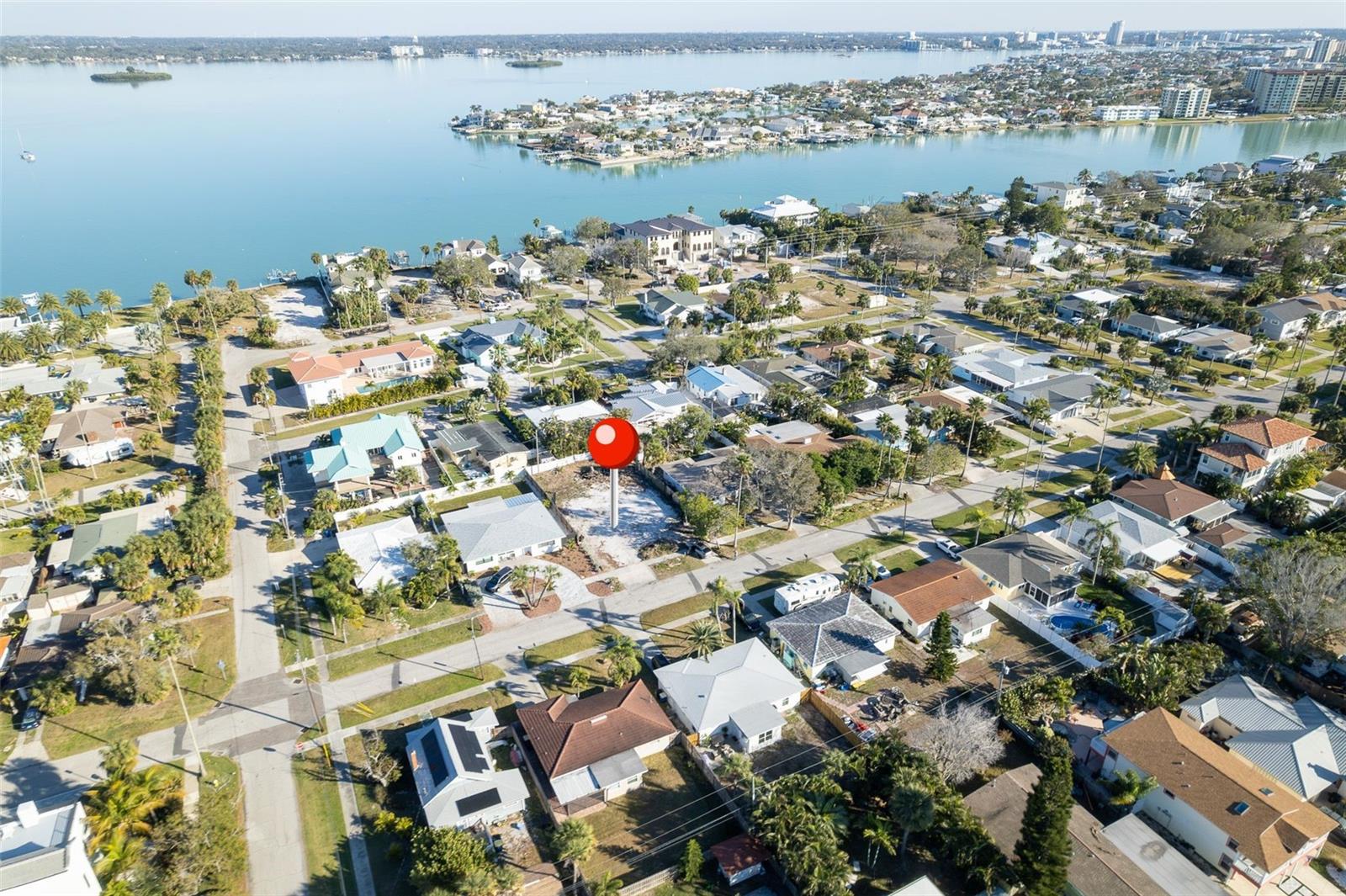 Listing photo id 0 for 925 Lantana Avenue