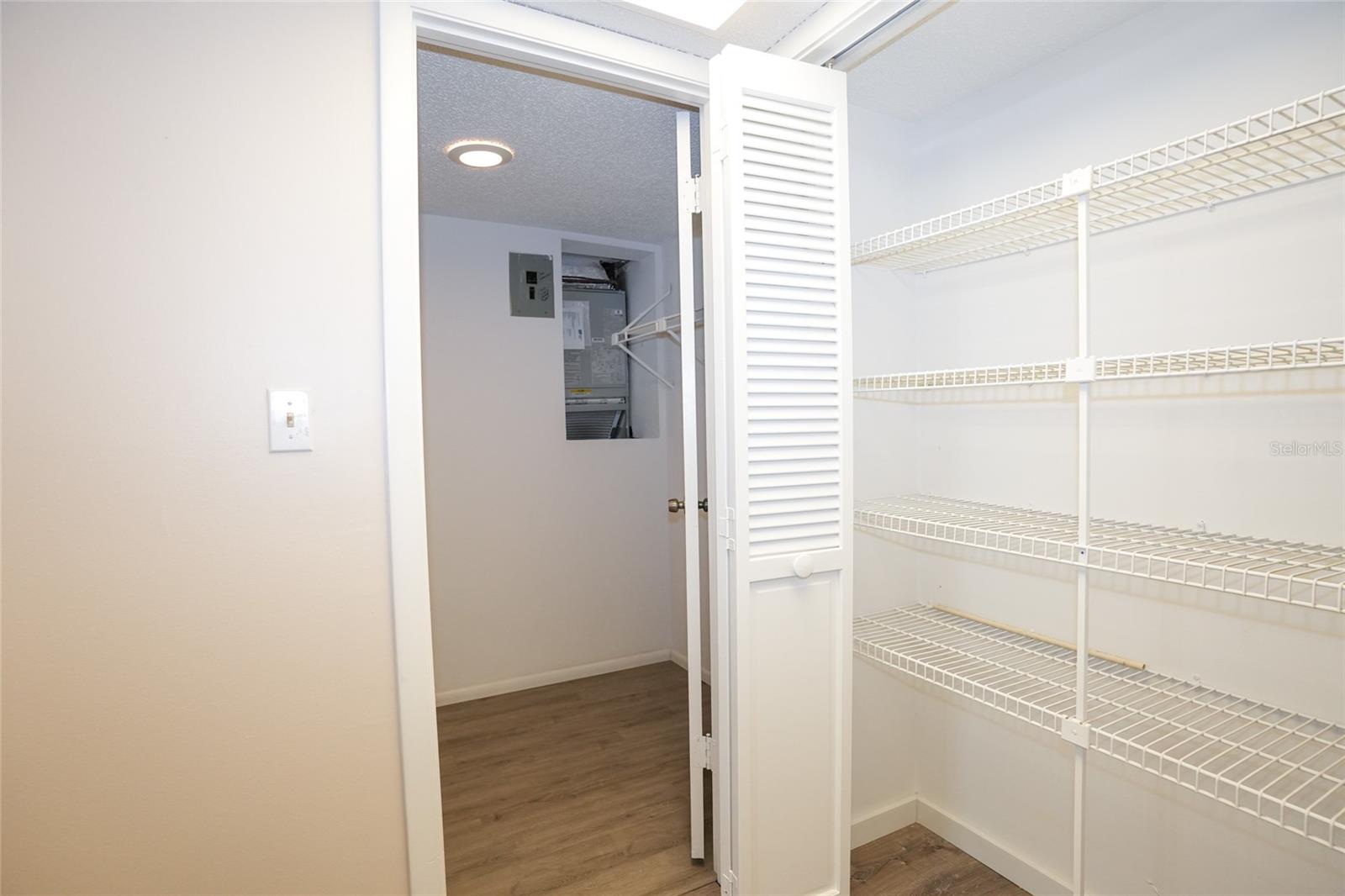 Image 10 of 22 For 3502 Lake Bayshore Drive K102