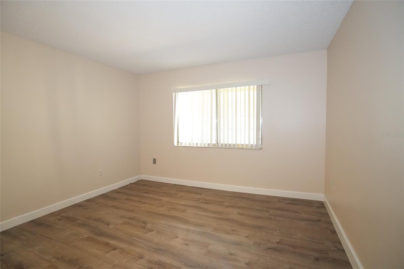 Image 6 of 22 For 3502 Lake Bayshore Drive K102