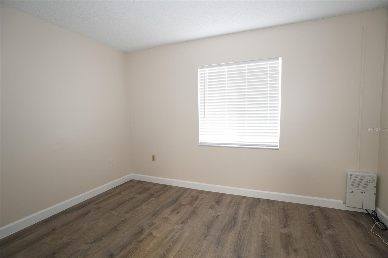 Image 8 of 22 For 3502 Lake Bayshore Drive K102