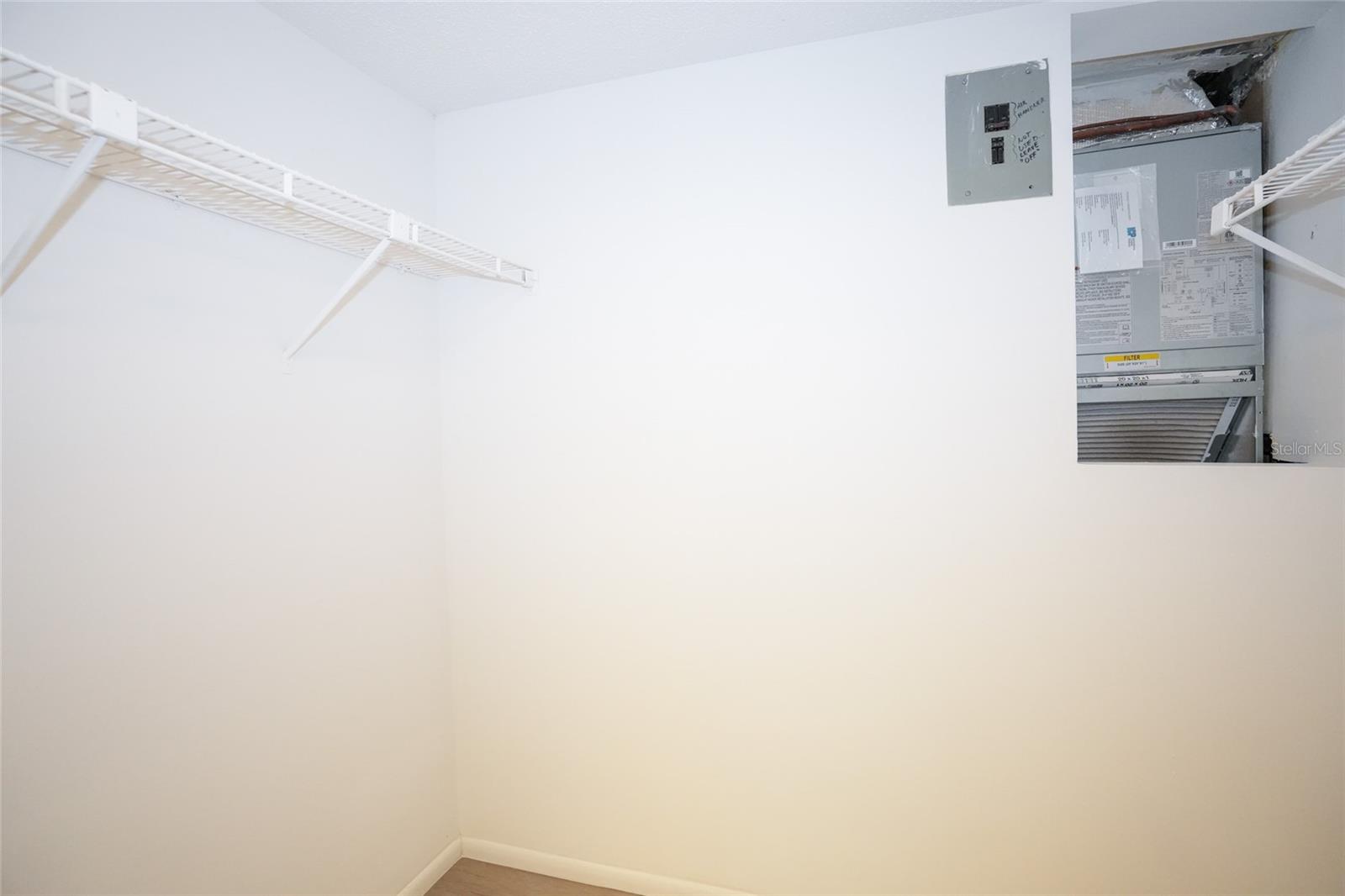 Image 9 of 22 For 3502 Lake Bayshore Drive K102