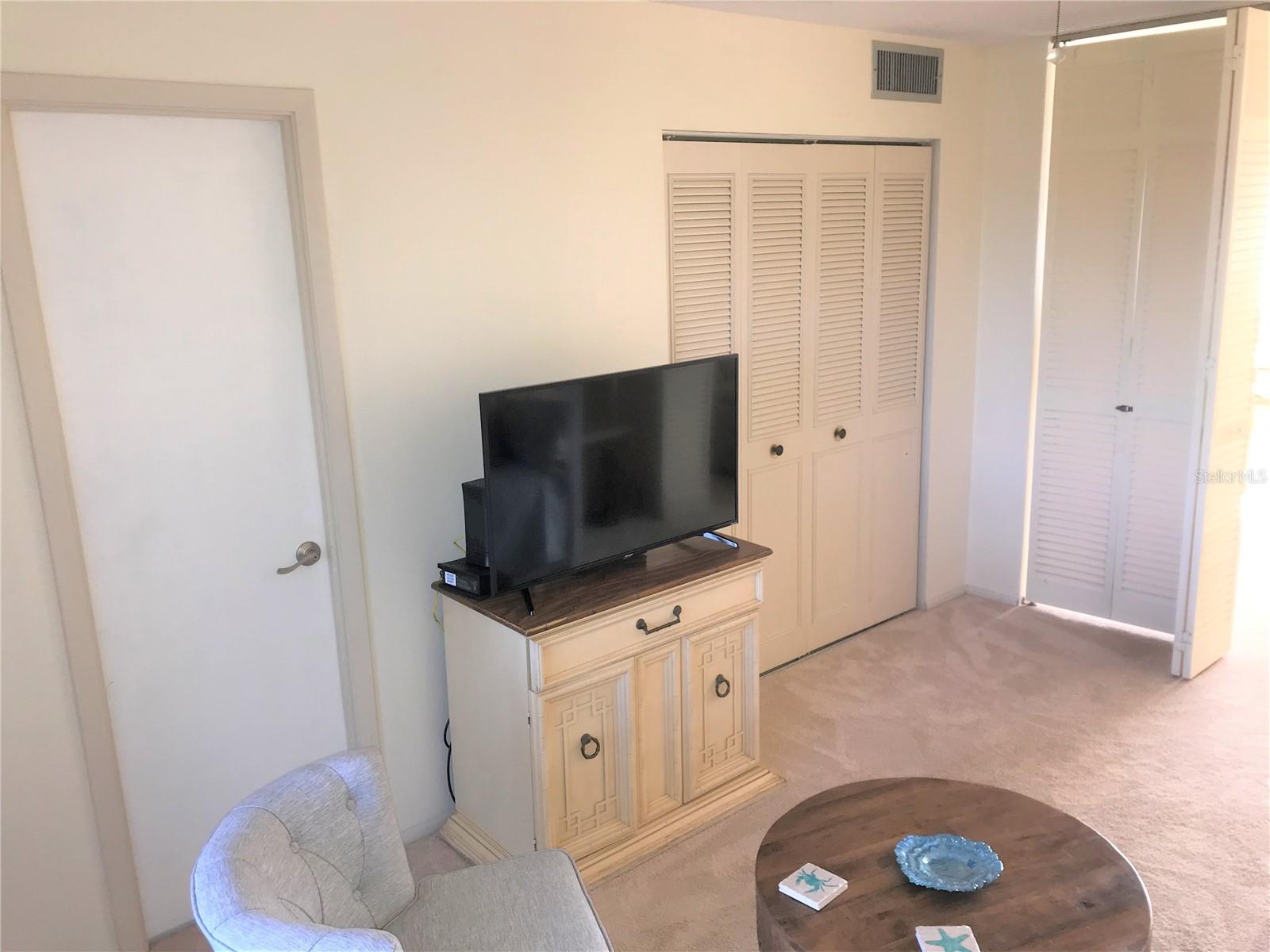 Image 22 of 29 For 4210 Ironwood Circle 408j