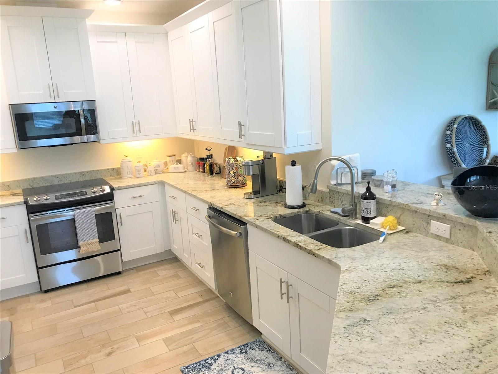 Image 7 of 40 For 7740 34th Avenue W 203