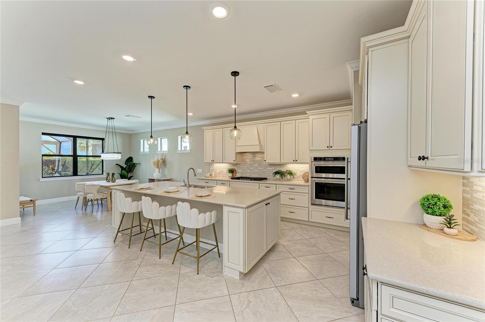 Image 15 of 75 For 7110 Gradford Court