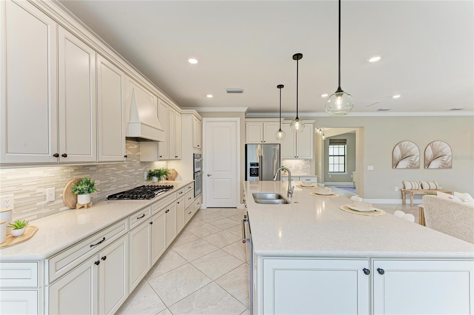 Image 18 of 75 For 7110 Gradford Court