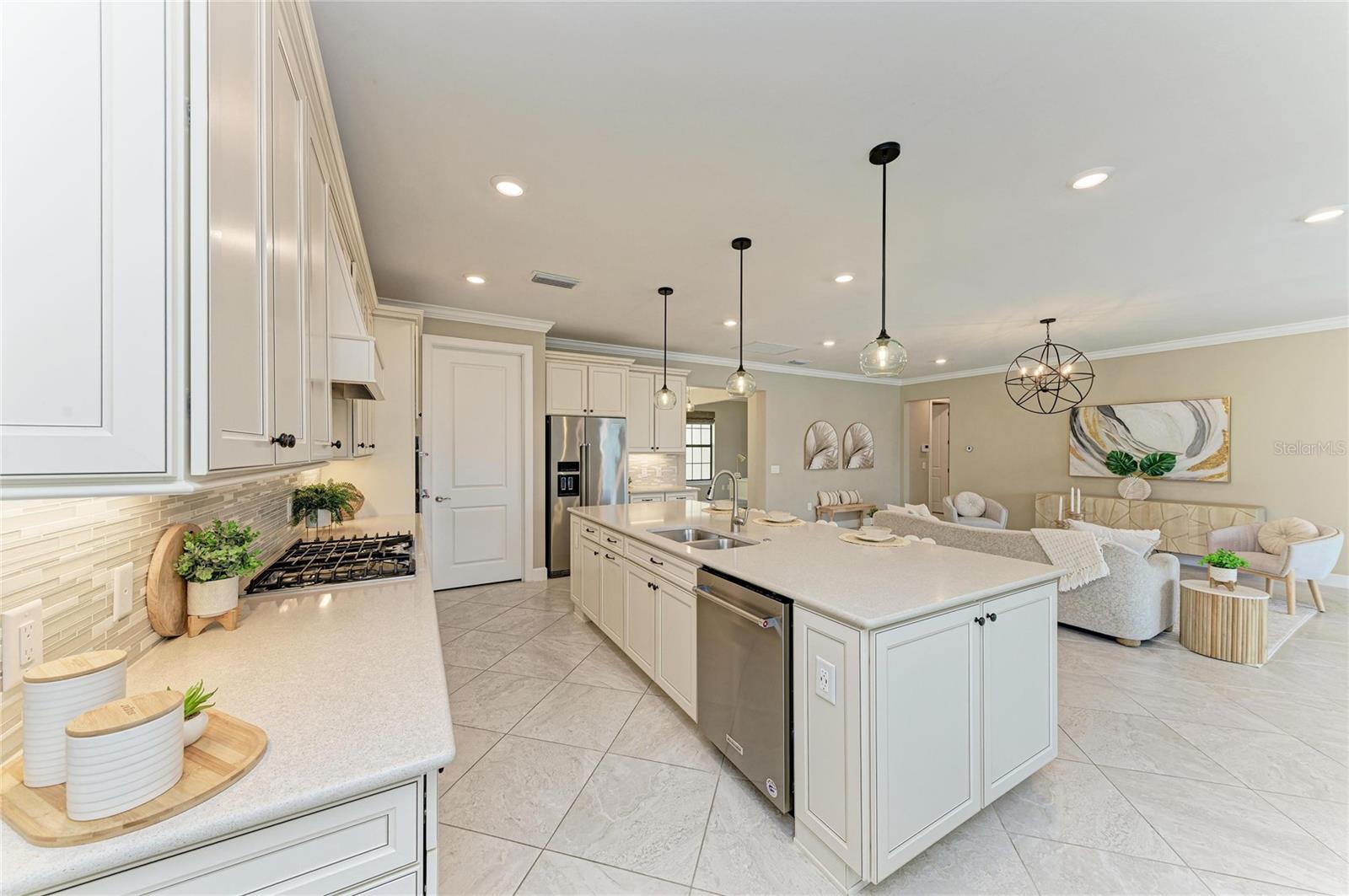 Image 19 of 75 For 7110 Gradford Court