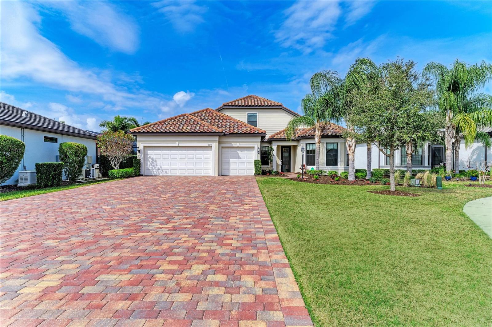 Image 5 of 75 For 7110 Gradford Court