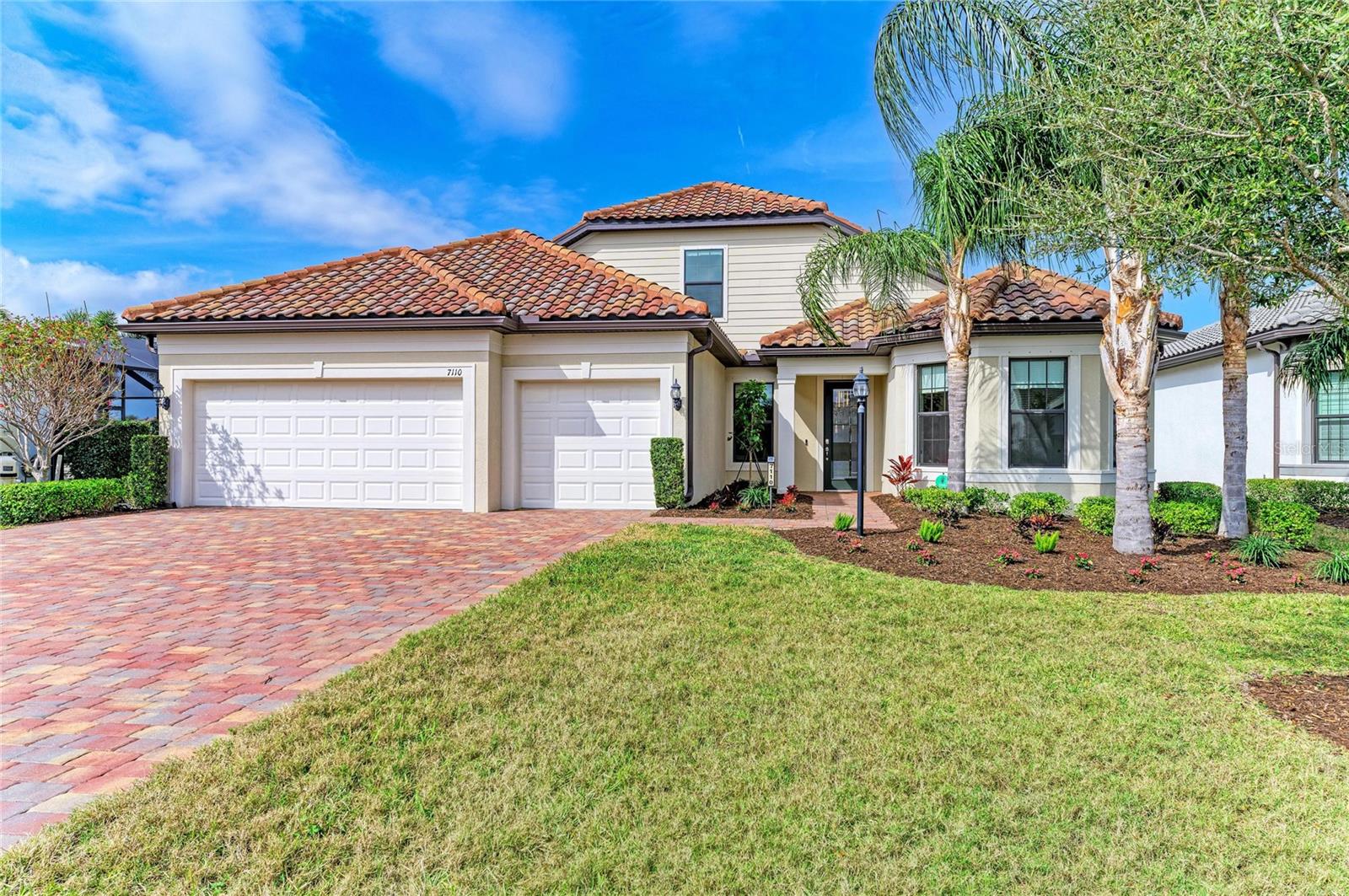 Image 6 of 75 For 7110 Gradford Court