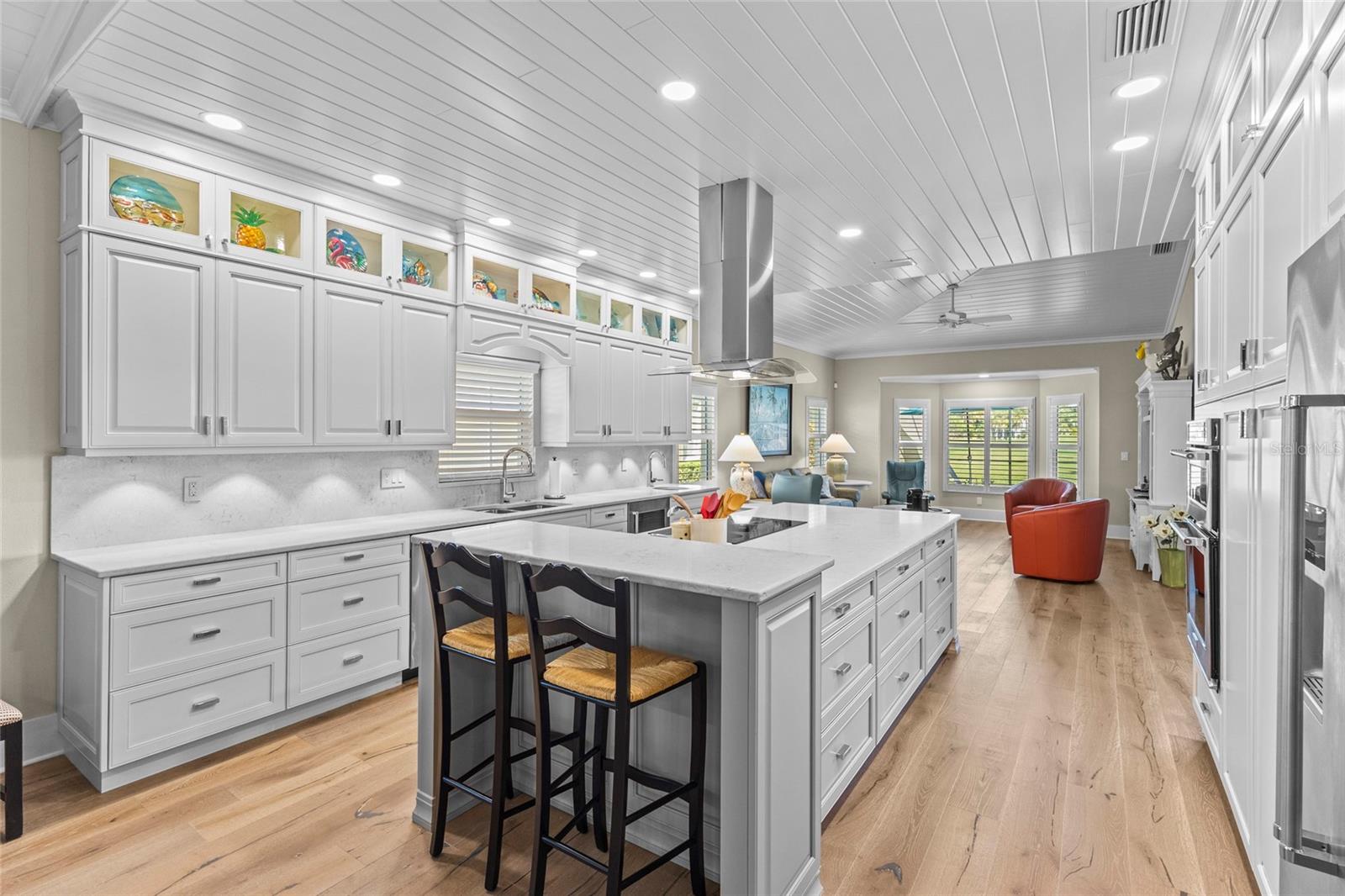 Listing photo id 19 for 7715 Calle Facil