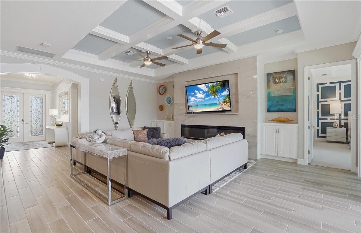 Image 18 of 89 For 10900 Tarflower Drive