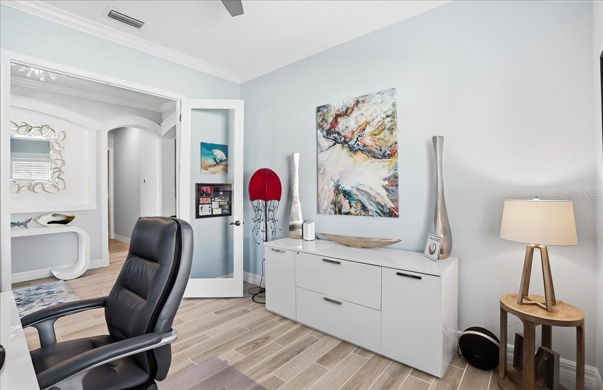 Image 22 of 89 For 10900 Tarflower Drive