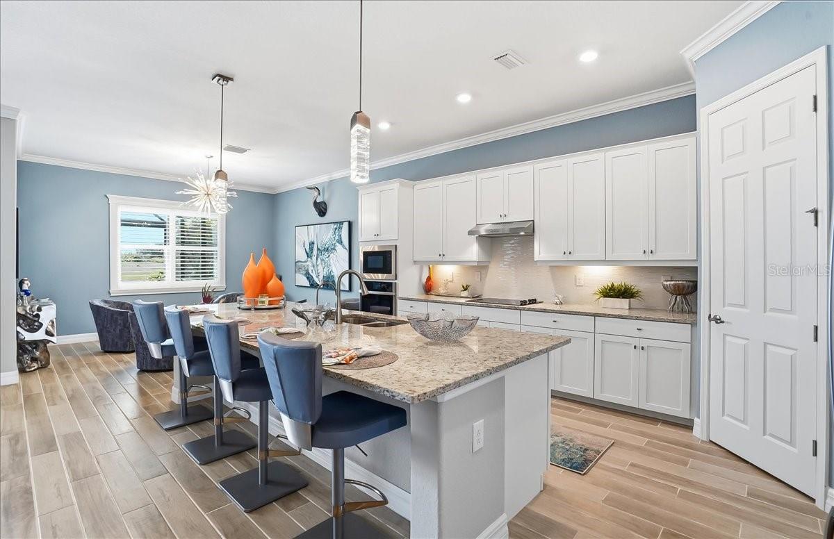 Image 6 of 89 For 10900 Tarflower Drive