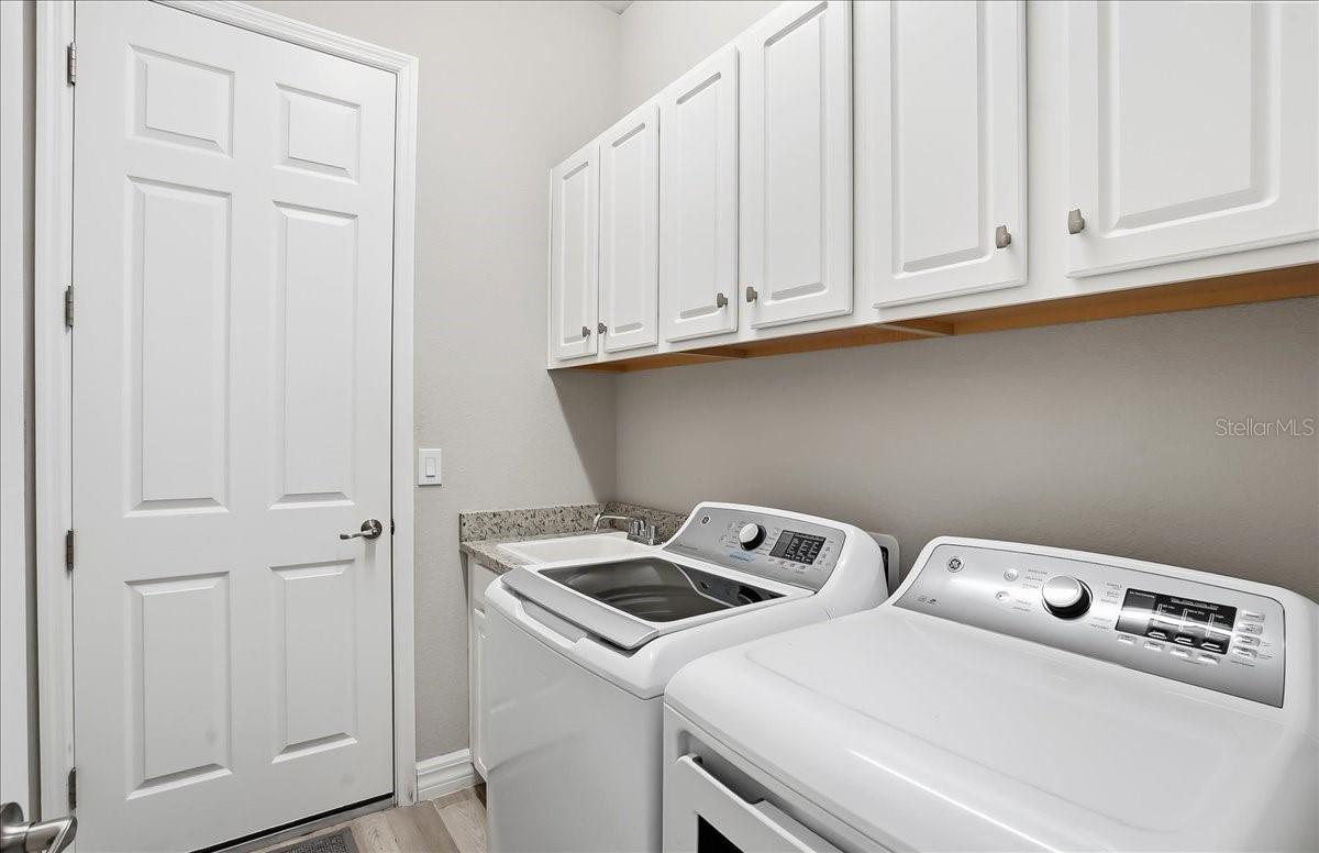 Image 68 of 89 For 10900 Tarflower Drive