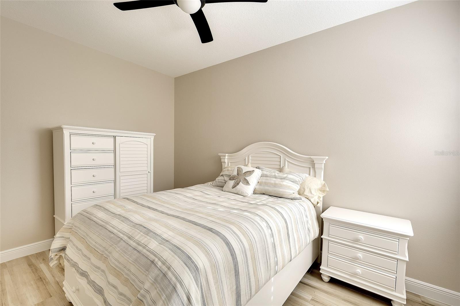 Image 26 of 33 For 7482 Divot Loop 6a