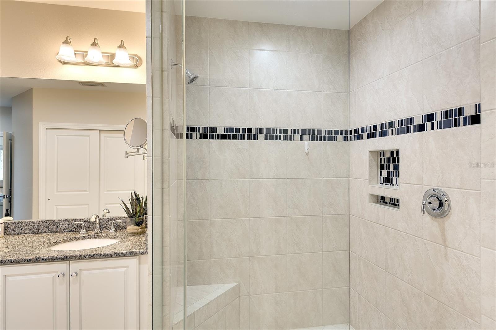 Image 30 of 33 For 7482 Divot Loop 6a