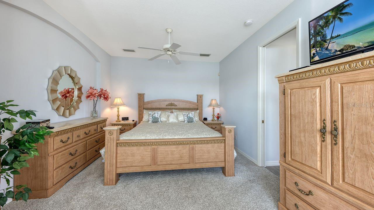 Image 18 of 76 For 7423 Sea Island Lane