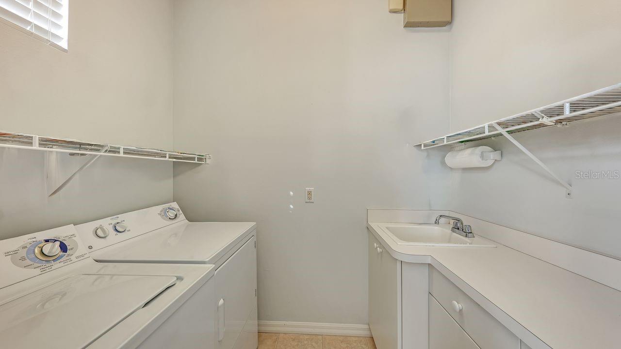 Image 31 of 76 For 7423 Sea Island Lane