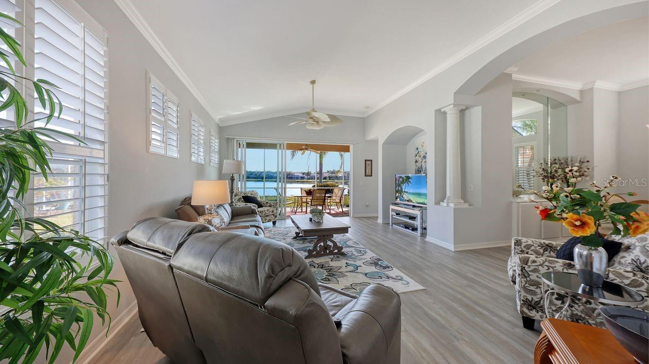 Image 6 of 76 For 7423 Sea Island Lane