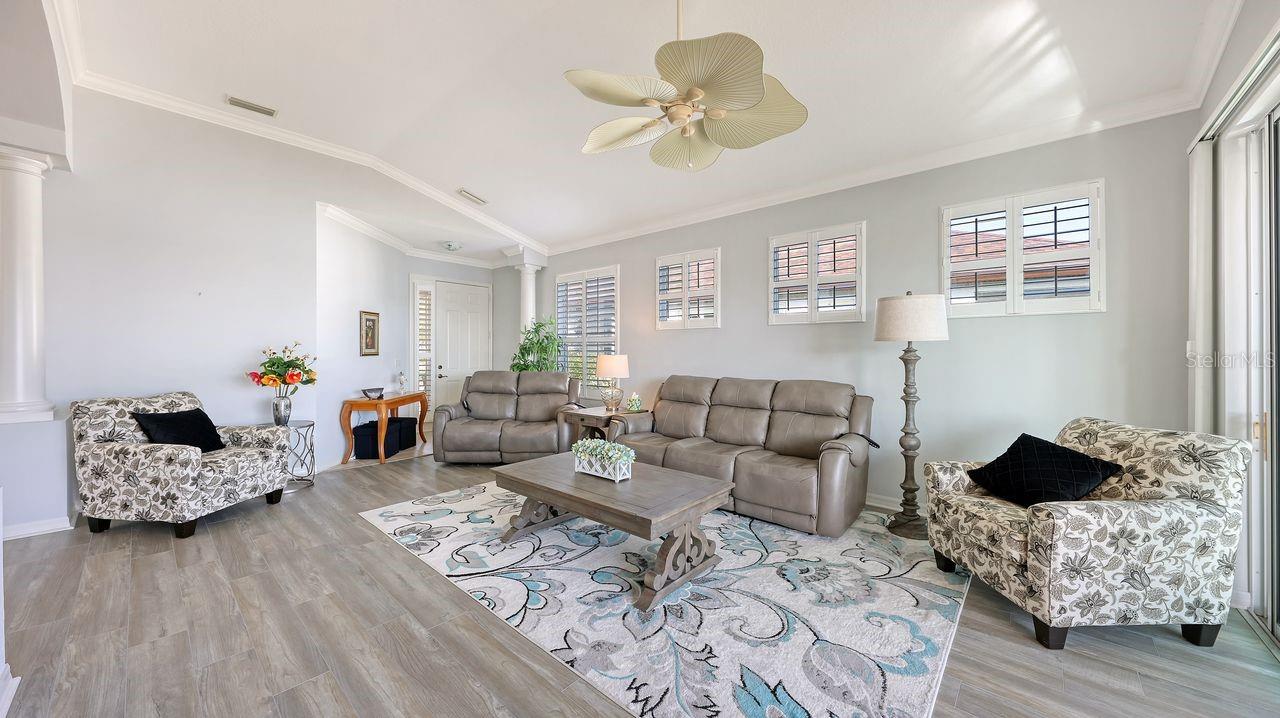 Image 8 of 76 For 7423 Sea Island Lane