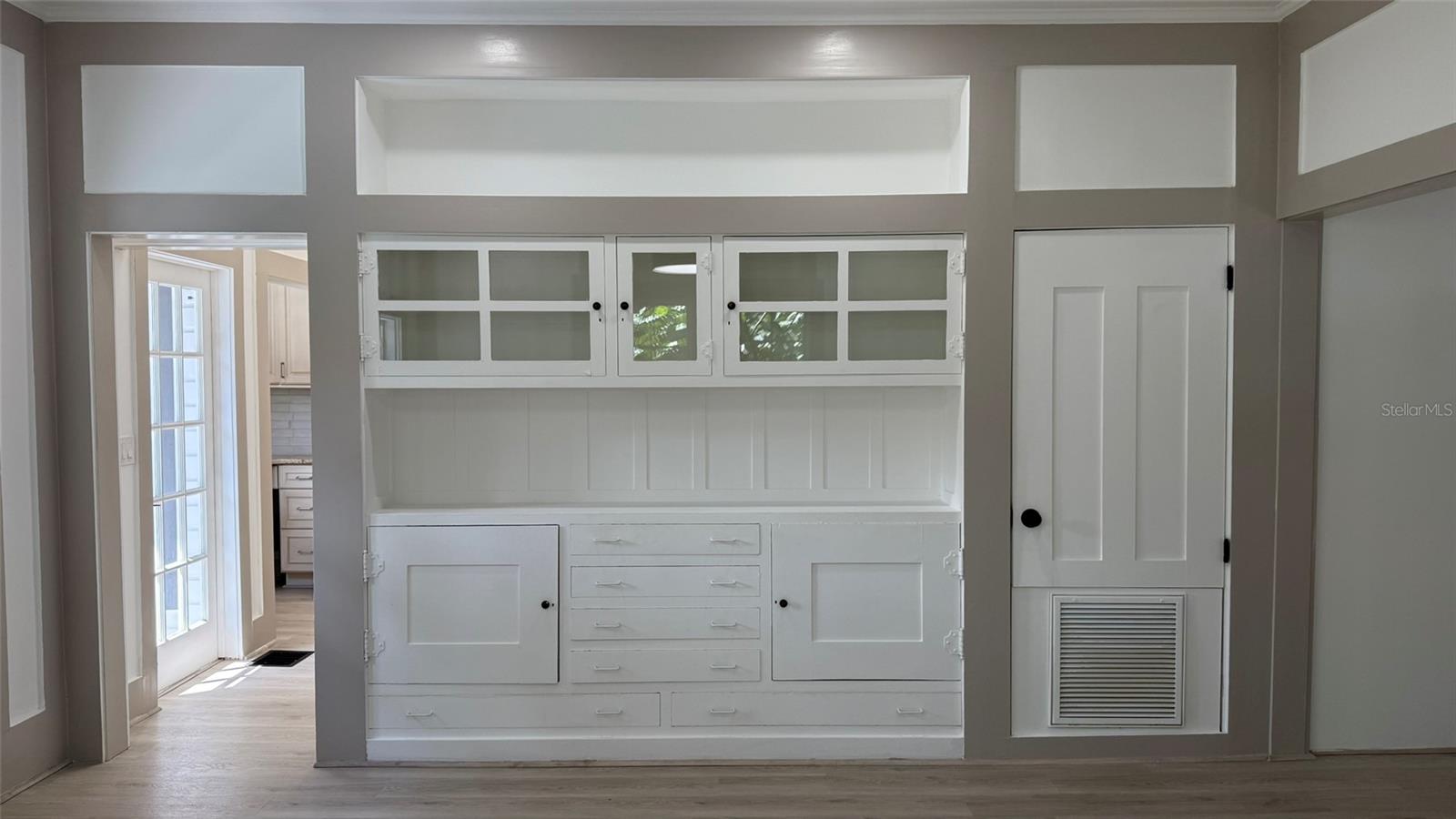 Listing photo id 27 for 1330 Cherry Street Ne