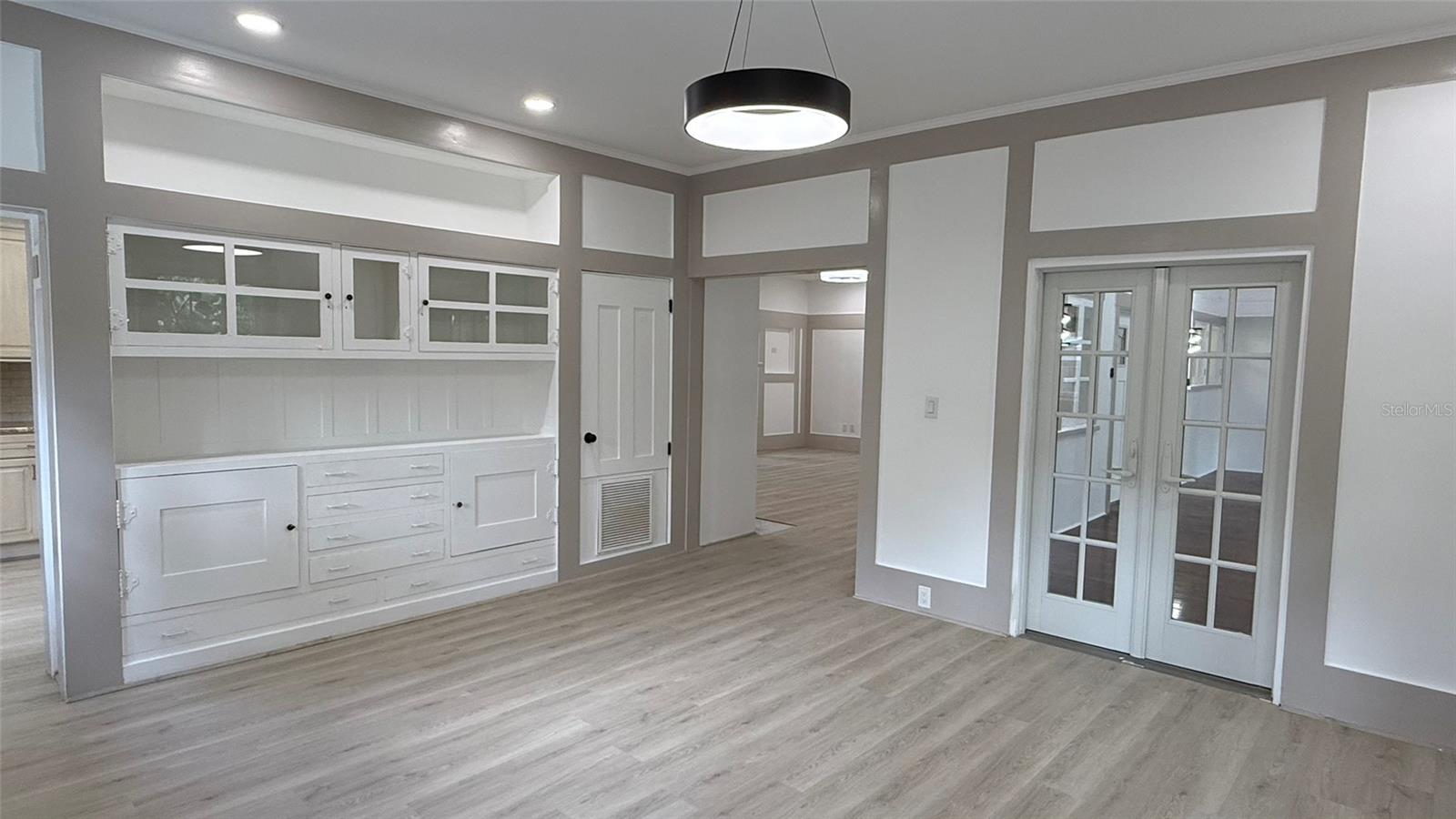 Listing photo id 28 for 1330 Cherry Street Ne