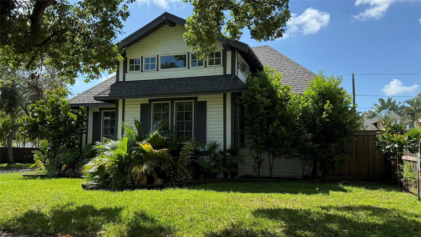 Listing photo id 4 for 1330 Cherry Street Ne