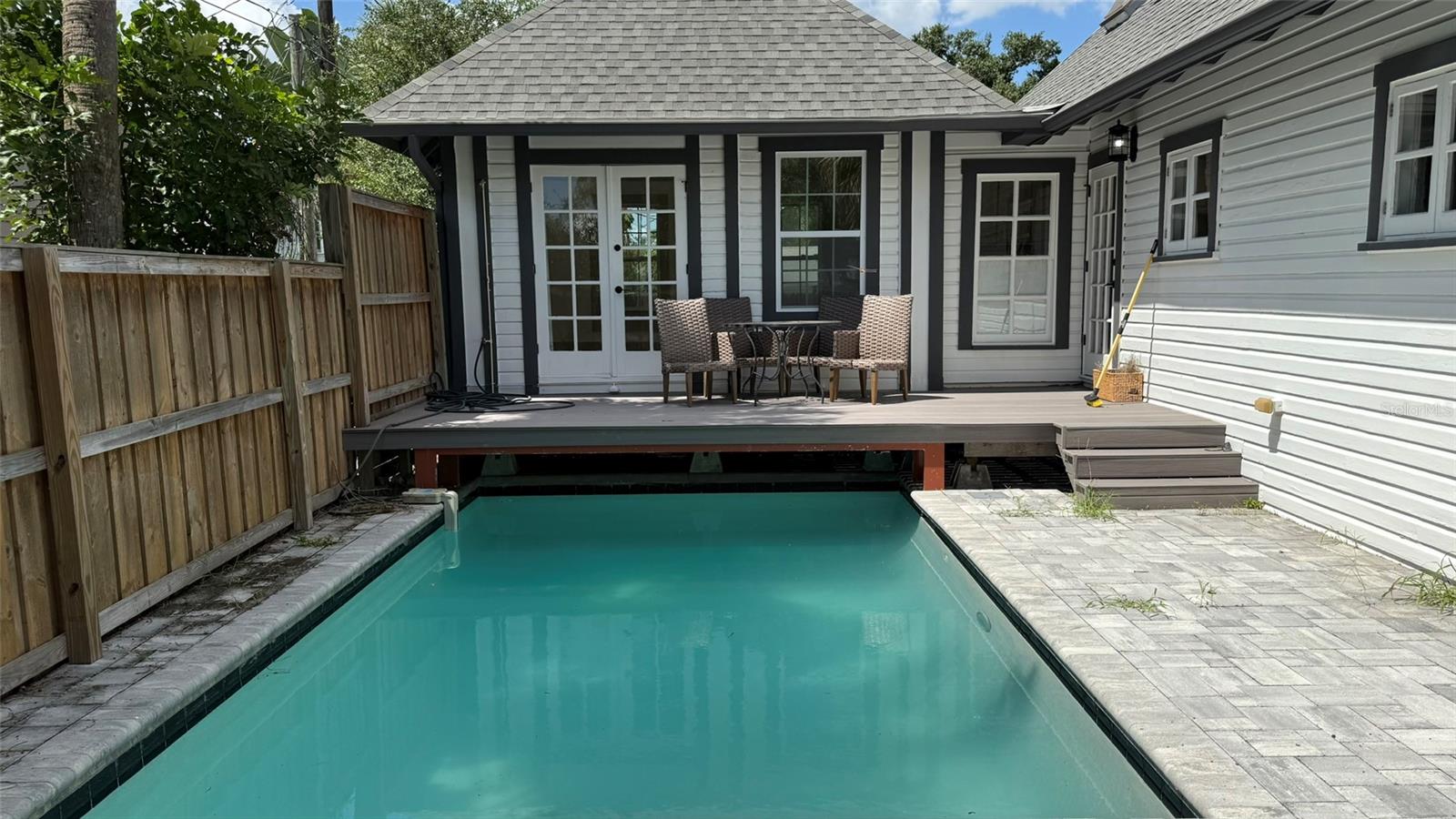 Listing photo id 59 for 1330 Cherry Street Ne