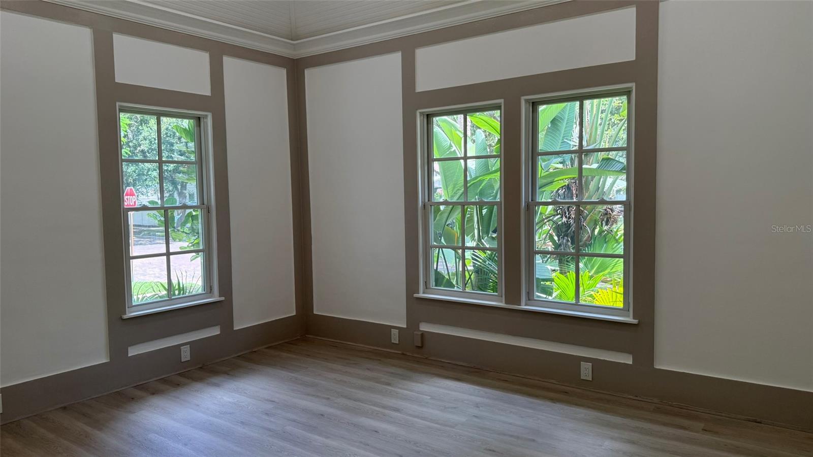 Listing photo id 65 for 1330 Cherry Street Ne